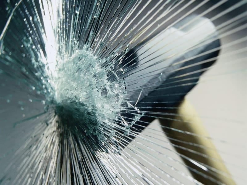 tempered glass impact crack