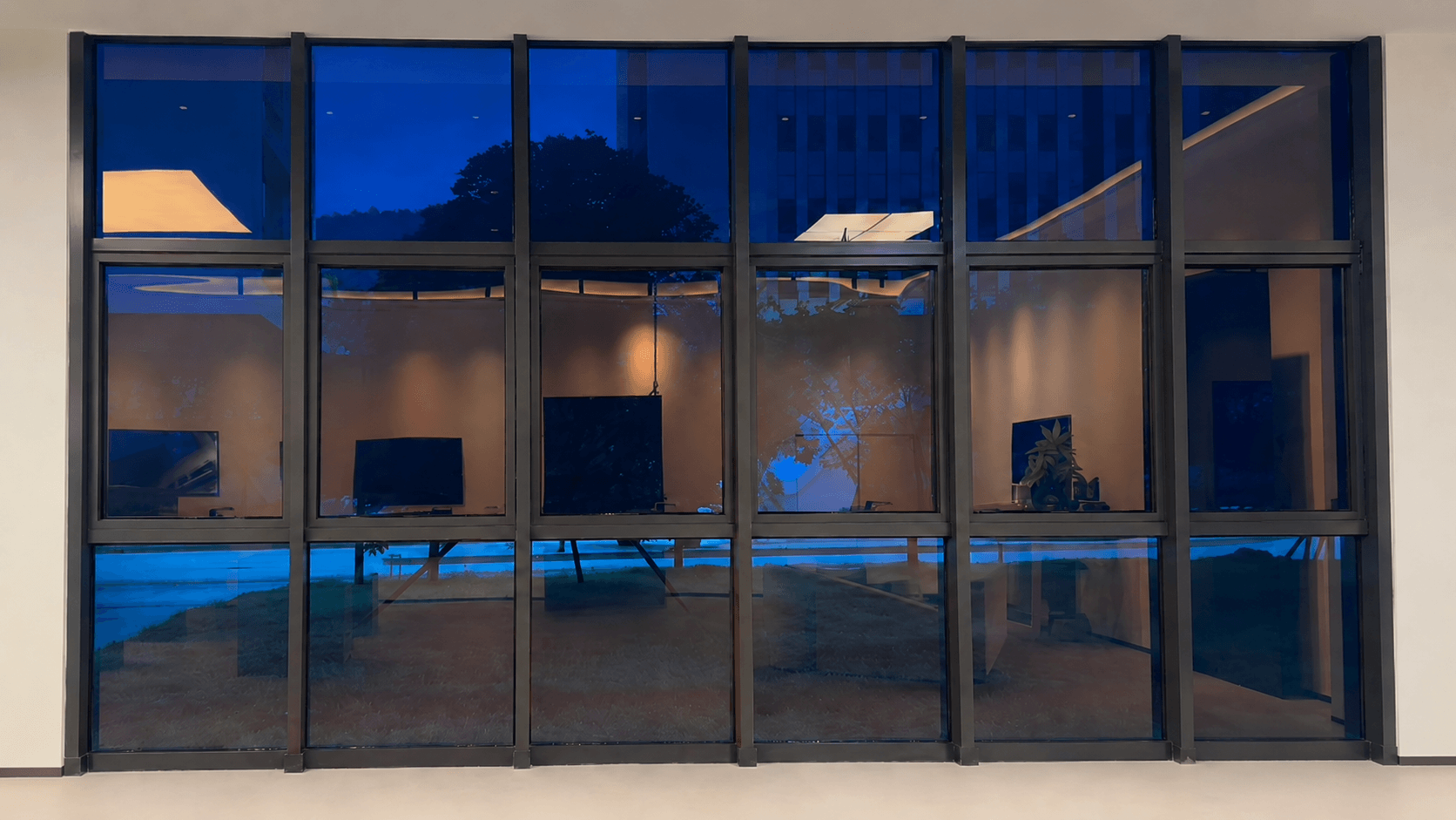 SpectraNyx Glass side-by-side zone control effect