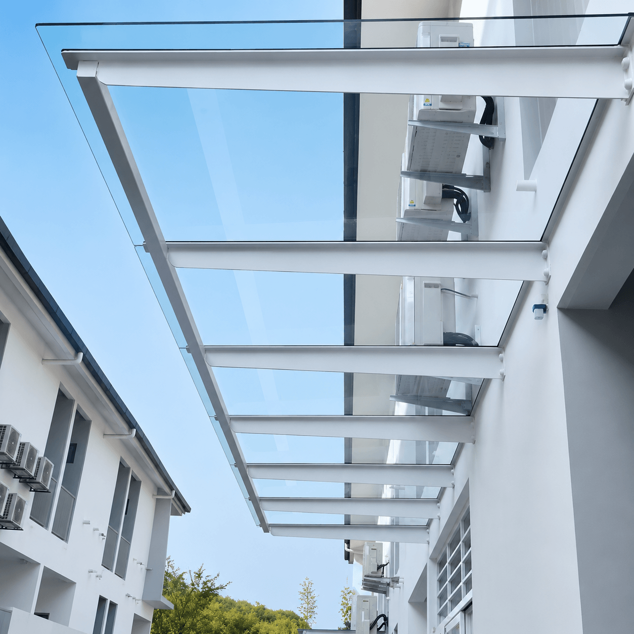 Glass canopies in roof-related areas.png
