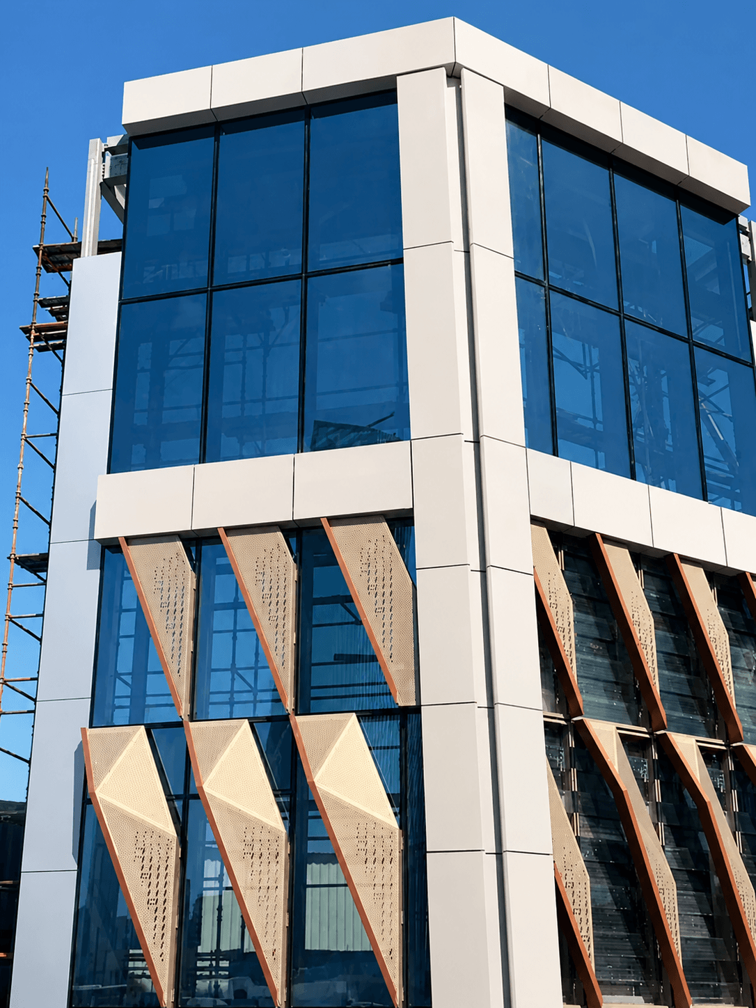 Building facade effect study with SpectraNyx Glass