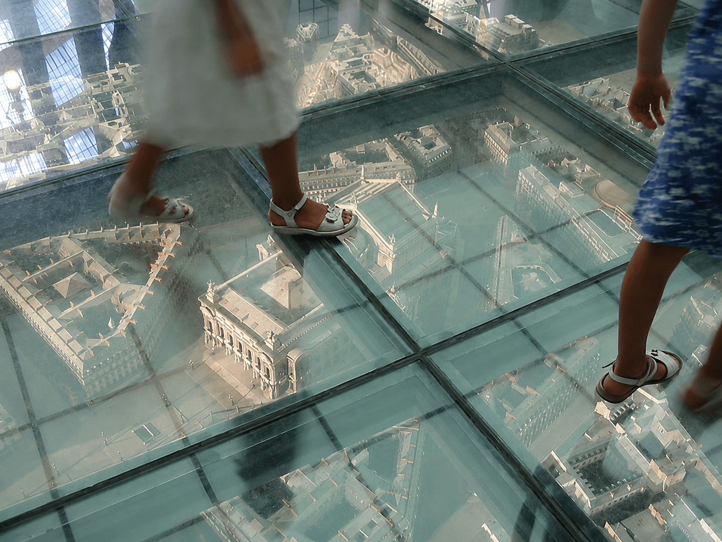 walk-on glass floor.png