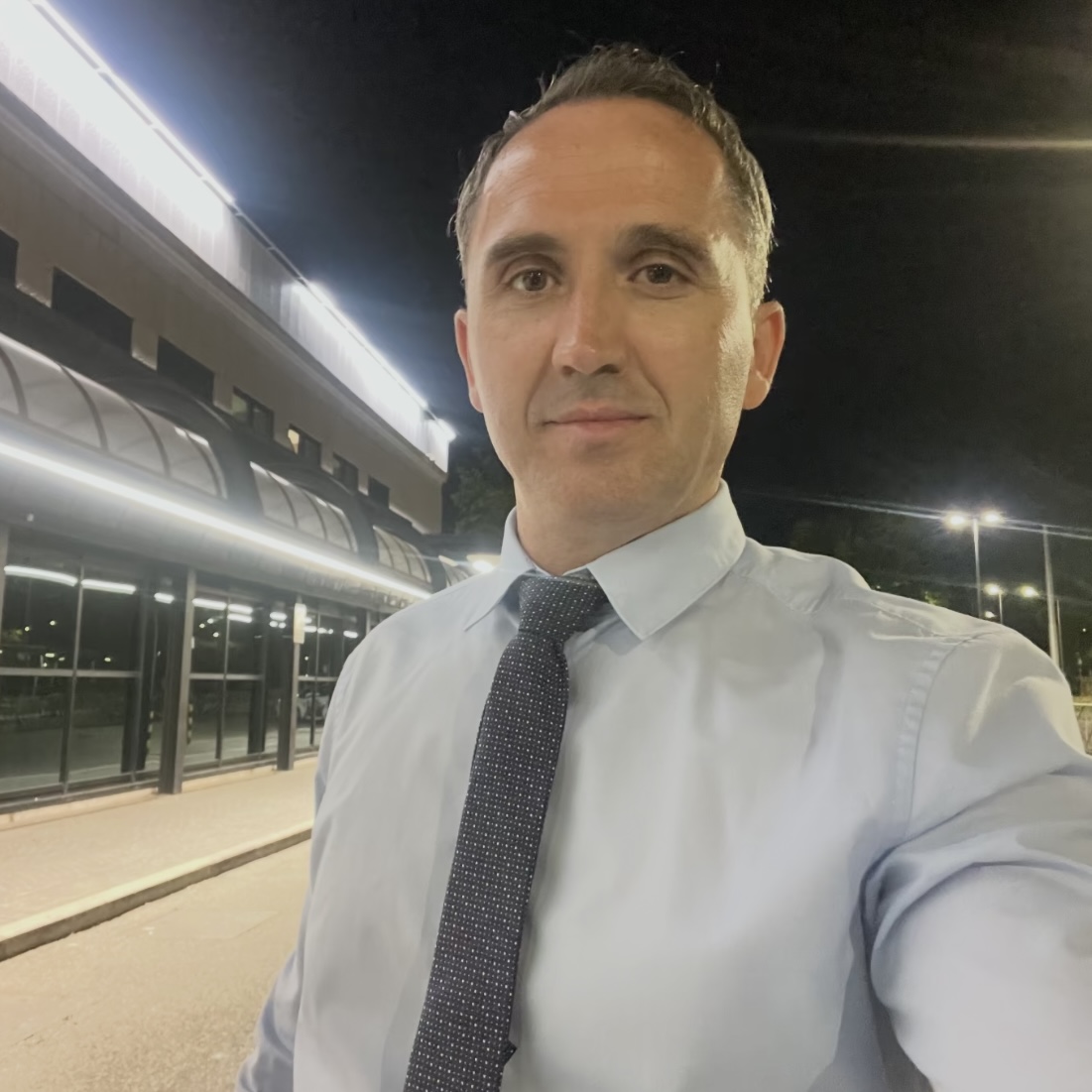 Empreiteiro de grades de varanda