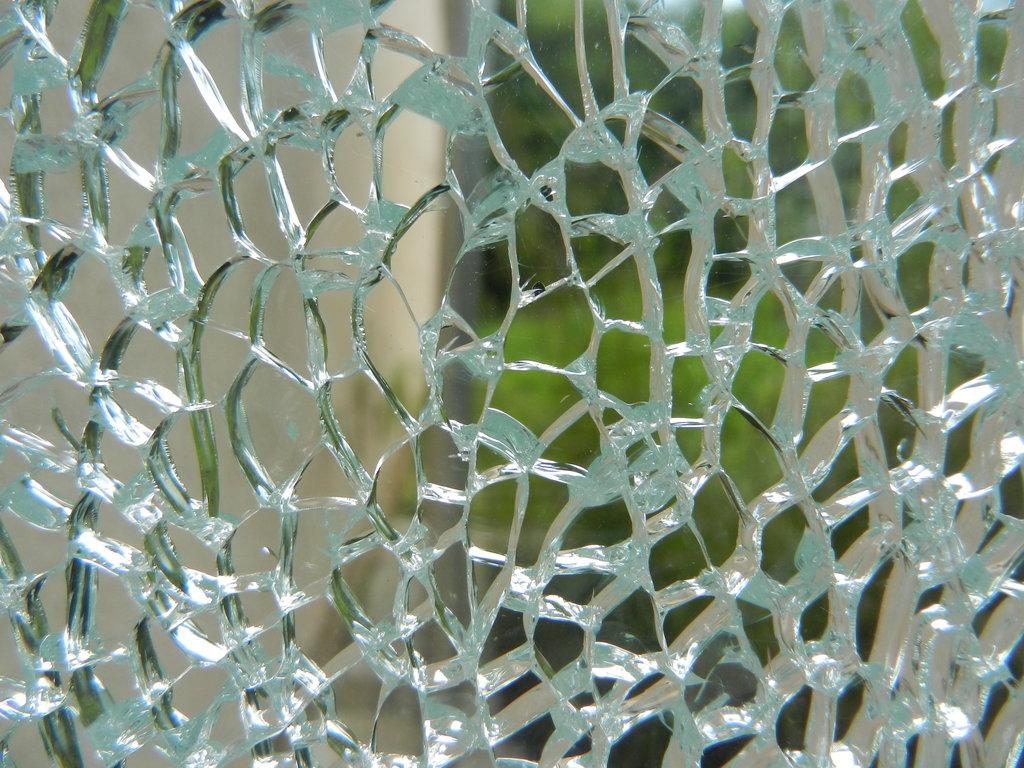Tempered glass breakage